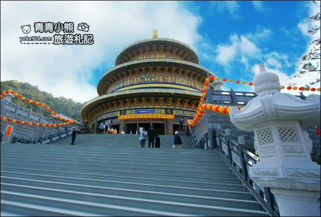 台中景點》白陽聖廟~金碧輝煌最高銅鑄圓頂建築天壇-一貫道祖師紀念館 @青青小熊*旅遊札記 台中景點》白陽聖廟~金碧輝煌最高銅鑄圓頂建築天壇-一貫道祖師紀念館 @青青小熊*旅遊札記
