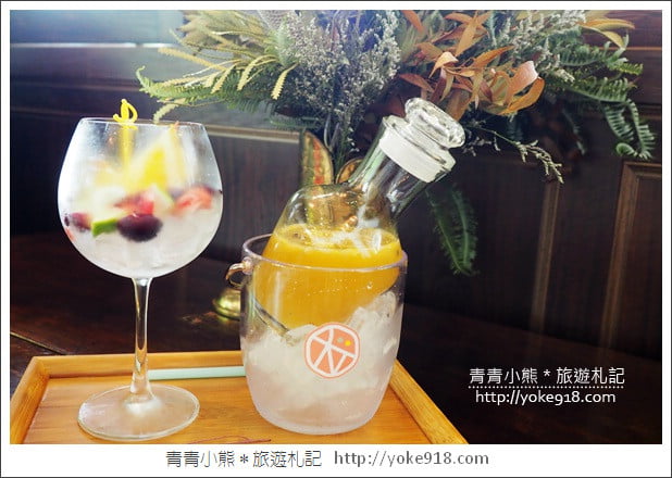 台中冰店推薦》作客青果冰室．喝飲料.吃冰品也要很浮誇~英倫風冰店 @青青小熊＊旅遊札記