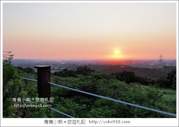 新竹湖口夜景餐廳》夏季三角 景觀咖啡廳.最新亮點一起來賞夕陽看夜景 @青青小熊*旅遊札記 新竹湖口夜景餐廳》夏季三角 景觀咖啡廳.最新亮點一起來賞夕陽看夜景 @青青小熊*旅遊札記