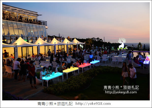 新竹湖口夜景餐廳》夏季三角 景觀咖啡廳.最新亮點一起來賞夕陽看夜景 @青青小熊*旅遊札記 新竹湖口夜景餐廳》夏季三角 景觀咖啡廳.最新亮點一起來賞夕陽看夜景 @青青小熊*旅遊札記