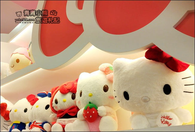 台北新景點》最新Hello Kitty聯名店7-11六福門市~超可愛的Kitty等你來 @青青小熊*旅遊札記 台北新景點》最新Hello Kitty聯名店7-11六福門市~超可愛的Kitty等你來 @青青小熊*旅遊札記