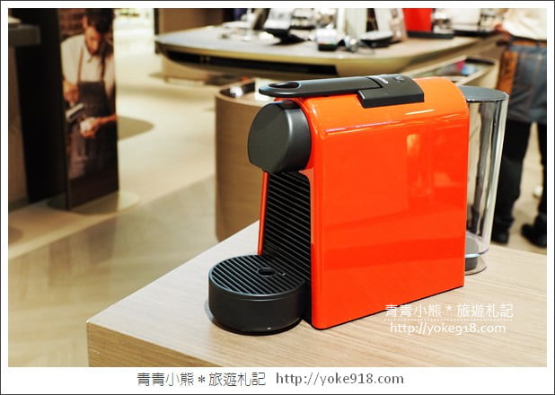 台北 Sogo 忠孝店》NESPRESSO最新開幕的全新概念店~來逛街品咖啡 @青青小熊*旅遊札記 台北 Sogo 忠孝店》NESPRESSO最新開幕的全新概念店~來逛街品咖啡 @青青小熊*旅遊札記