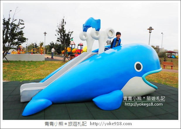 台中景點》梧棲頂魚寮公園．3D海洋彩繪&大鯨魚出沒 @青青小熊＊旅遊札記