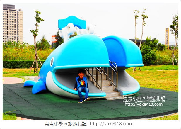台中景點》梧棲頂魚寮公園．3D海洋彩繪&大鯨魚出沒 @青青小熊＊旅遊札記