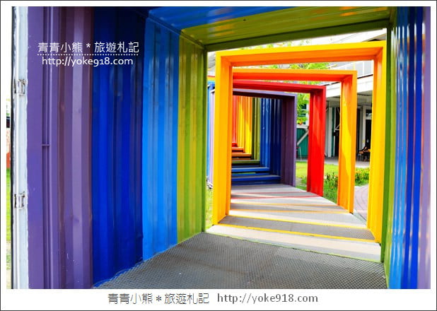 屏東景點》青創聚落．彩虹貨櫃屋市集~彩虹步道拍照去 @青青小熊＊旅遊札記