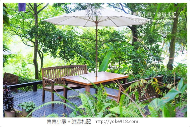 台中新社景觀餐廳》薰衣草森林新社店．森林旋轉木馬~浪漫約會景點 @青青小熊＊旅遊札記