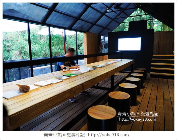 台中新社景觀餐廳》薰衣草森林新社店．森林旋轉木馬~浪漫約會景點 @青青小熊＊旅遊札記