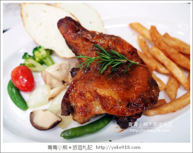 台中新社景觀餐廳》薰衣草森林新社店．森林旋轉木馬~浪漫約會景點 @青青小熊＊旅遊札記