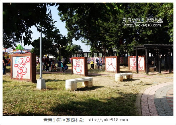 台中必去景點》彩虹眷村.南屯干城六村~繽紛的彩紅巷好吸睛 @青青小熊*旅遊札記 台中必去景點》彩虹眷村.南屯干城六村~繽紛的彩紅巷好吸睛 @青青小熊*旅遊札記
