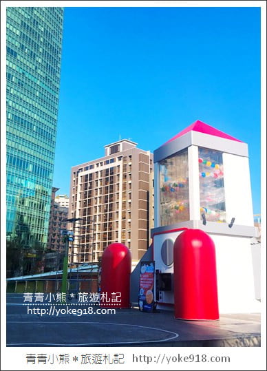 台中新景點》火箭造型巨大扭蛋機登場.驚探號扭蛋~草悟道廣場必拍 @青青小熊*旅遊札記 台中新景點》火箭造型巨大扭蛋機登場.驚探號扭蛋~草悟道廣場必拍 @青青小熊*旅遊札記