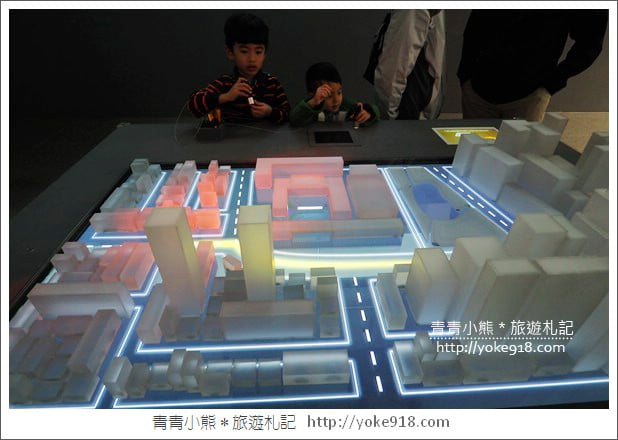 台北展覽》愛因斯坦展．多項親子互動遊戲~從玩樂中學習 @青青小熊＊旅遊札記