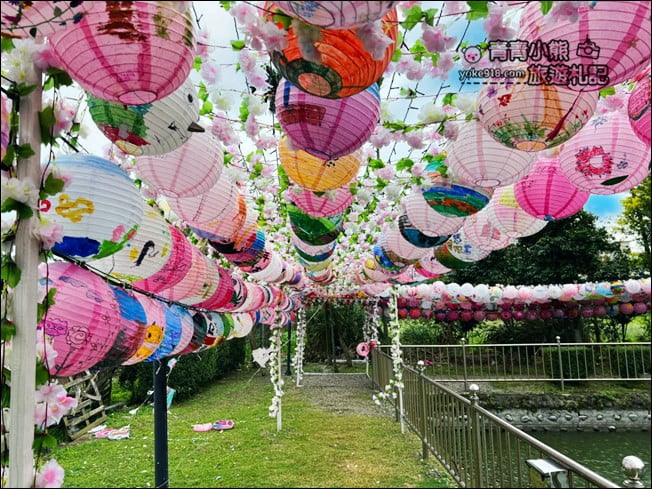 新北景點》三峽廣行宮燈節，這裡也有巨大天燈~還有粉嫩燈籠隧道 @青青小熊＊旅遊札記