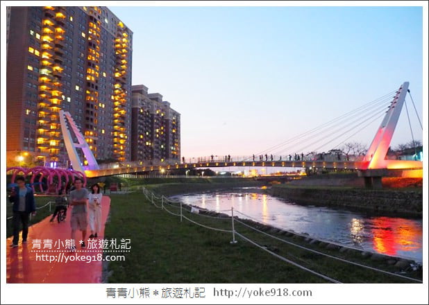 桃園燈節》史努比花燈在桃園.桃園燈會史努比超萌登場 @青青小熊*旅遊札記 桃園燈節》史努比花燈在桃園.桃園燈會史努比超萌登場 @青青小熊*旅遊札記
