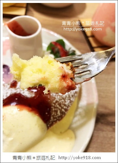 台中甜點店》Woosa屋莎鬆餅屋.甜點控必吃~像雲朵般的美味鬆餅 @青青小熊*旅遊札記 台中甜點店》Woosa屋莎鬆餅屋.甜點控必吃~像雲朵般的美味鬆餅 @青青小熊*旅遊札記