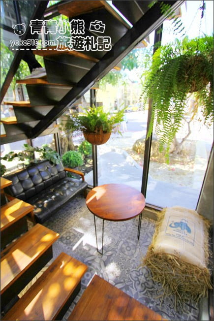 台中新景點》堅果小巷咖啡廳.早午餐店藏有稻草捲,台中拍照打卡新熱點 @青青小熊*旅遊札記 台中新景點》堅果小巷咖啡廳.早午餐店藏有稻草捲,台中拍照打卡新熱點 @青青小熊*旅遊札記