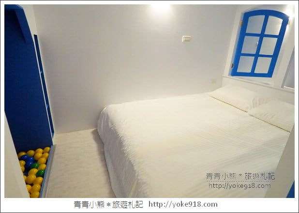 台南親子民宿》台南Fun假旅店．超浮誇溜滑梯親子民宿~把扭蛋機都搬進來 @青青小熊＊旅遊札記