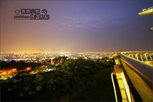 台中景點》鰲峰山觀景平臺．台中免費夜景~來賞夕陽感受浪漫 @青青小熊＊旅遊札記