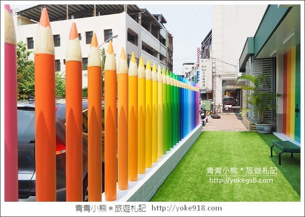 苗栗新景點》7-11新苗中門市．繽紛的彩色筆小七~超好拍打卡點 @青青小熊＊旅遊札記