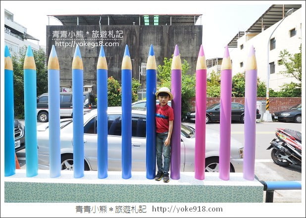苗栗新景點》7-11新苗中門市．繽紛的彩色筆小七~超好拍打卡點 @青青小熊＊旅遊札記