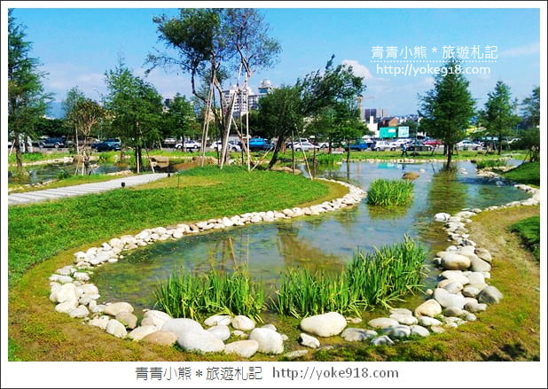 台中新景點》鉅虹建設自然共生建築基地．最新IG打卡點~一起散步去 @青青小熊＊旅遊札記