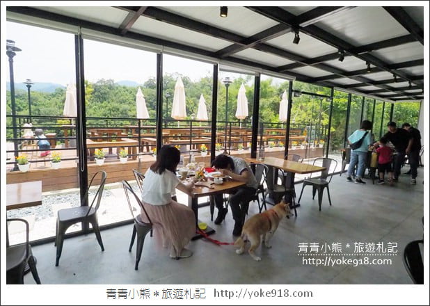苗栗景點》公館Doo coffee景觀咖啡廳．小法鬥.彩虹三角屋好可愛 @青青小熊＊旅遊札記