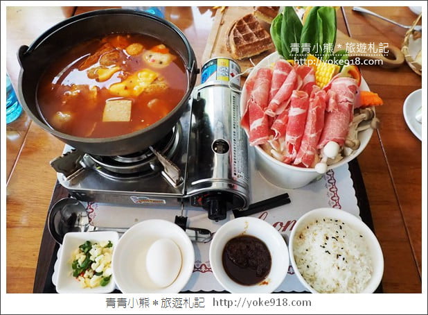 苗栗景點》公館Doo coffee景觀咖啡廳.小法鬥.彩虹三角屋好可愛 @青青小熊*旅遊札記 苗栗景點》公館Doo coffee景觀咖啡廳.小法鬥.彩虹三角屋好可愛 @青青小熊*旅遊札記