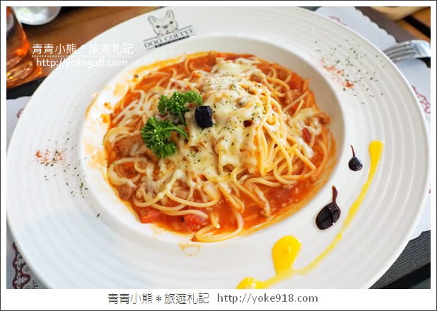 苗栗景點》公館Doo coffee景觀咖啡廳.小法鬥.彩虹三角屋好可愛 @青青小熊*旅遊札記 苗栗景點》公館Doo coffee景觀咖啡廳.小法鬥.彩虹三角屋好可愛 @青青小熊*旅遊札記