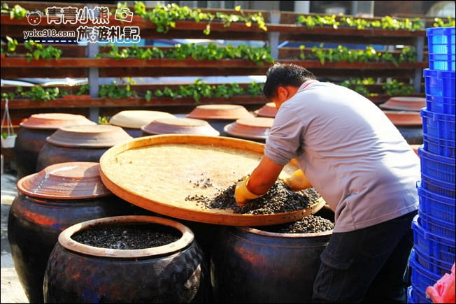 雲林景點》丸莊醬油觀光工廠．雲林觀光工廠~還可以玩壺底蔭油DIY @青青小熊＊旅遊札記
