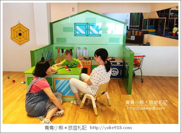 台中新景點》小島3.5度Island Aurora．親子餐廳~室內沙坑遊戲場好好玩 @青青小熊＊旅遊札記