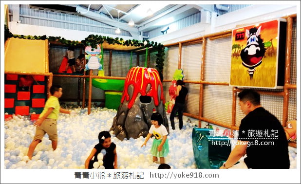 台中新景點》小島3.5度Island Aurora．親子餐廳~室內沙坑遊戲場好好玩 @青青小熊＊旅遊札記