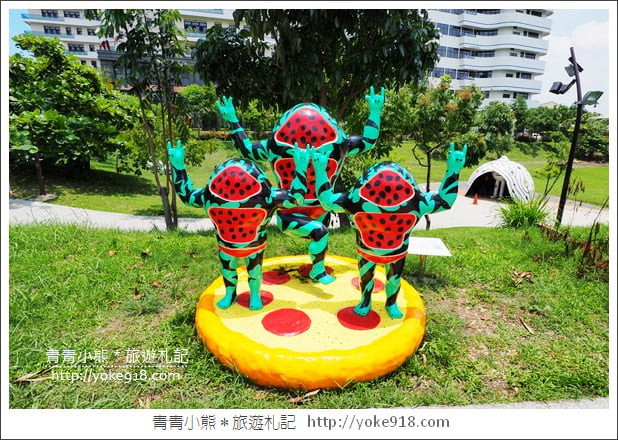 台中大里景點》東湖公園.熊超人.沉思巨人~可愛的裝置藝術大集合 @青青小熊*旅遊札記 台中大里景點》東湖公園.熊超人.沉思巨人~可愛的裝置藝術大集合 @青青小熊*旅遊札記