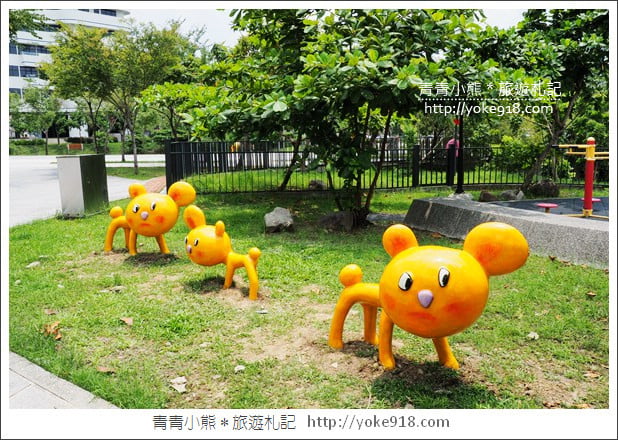 台中大里景點》東湖公園.熊超人.沉思巨人~可愛的裝置藝術大集合 @青青小熊*旅遊札記 台中大里景點》東湖公園.熊超人.沉思巨人~可愛的裝置藝術大集合 @青青小熊*旅遊札記