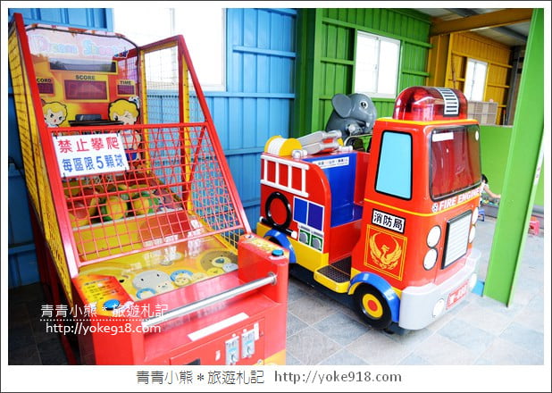 宜蘭景點》水鹿咖啡親子館．礁溪熱門親子餐廳~沙坑、遊戲區好好玩 @青青小熊＊旅遊札記