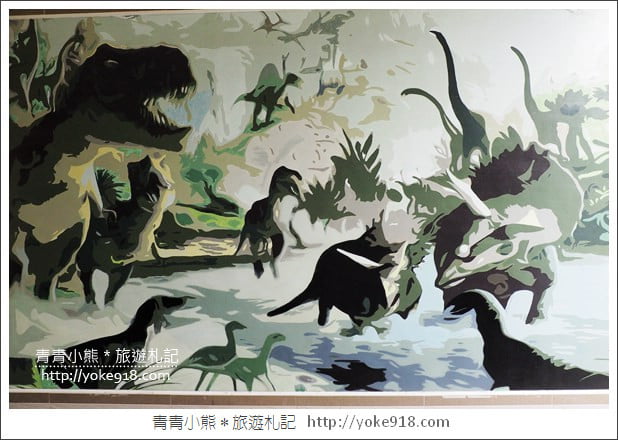 彰化景點》萬興國小彩繪．恐龍世界、宇宙星球~隱藏在國小裡的拍照亮點 @青青小熊＊旅遊札記