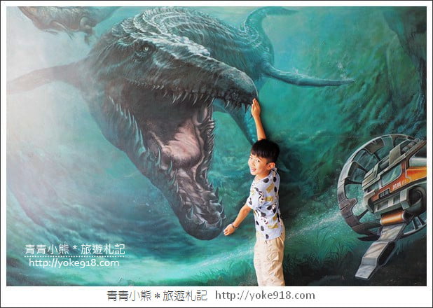 彰化景點》萬興國小彩繪．恐龍世界、宇宙星球~隱藏在國小裡的拍照亮點 @青青小熊＊旅遊札記