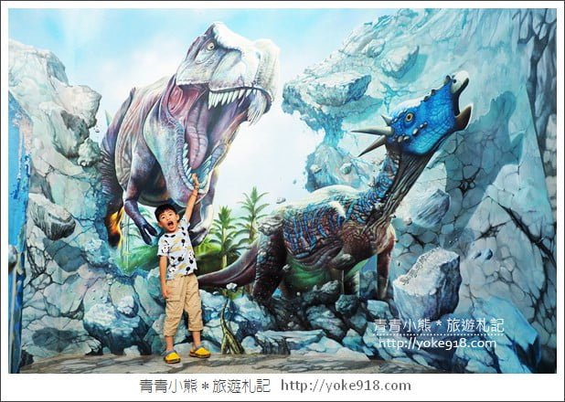 彰化景點》萬興國小彩繪．恐龍世界、宇宙星球~隱藏在國小裡的拍照亮點 @青青小熊＊旅遊札記