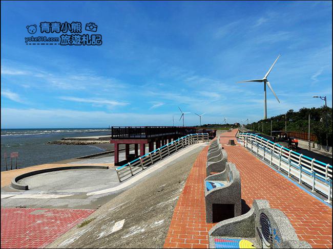 台中景點》大安遊客中心大泳池.暑假限定開放~親子玩水景點 @青青小熊*旅遊札記 台中景點》大安遊客中心大泳池.暑假限定開放~親子玩水景點 @青青小熊*旅遊札記