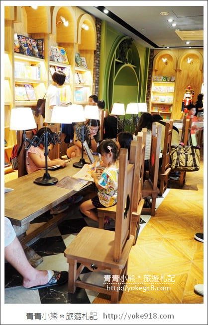 台中景點》秀泰生活台中文心店.結合影城.小書房沙龍空間~親子來這玩 @青青小熊*旅遊札記 台中景點》秀泰生活台中文心店.結合影城.小書房沙龍空間~親子來這玩 @青青小熊*旅遊札記