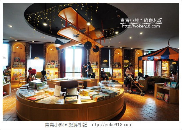 台中景點》秀泰生活台中文心店.結合影城.小書房沙龍空間~親子來這玩 @青青小熊*旅遊札記 台中景點》秀泰生活台中文心店.結合影城.小書房沙龍空間~親子來這玩 @青青小熊*旅遊札記