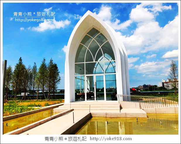 桃園景點》皇家薇庭夢幻水上教堂．莊敬大池旁亮點~超夯打卡景點 @青青小熊＊旅遊札記