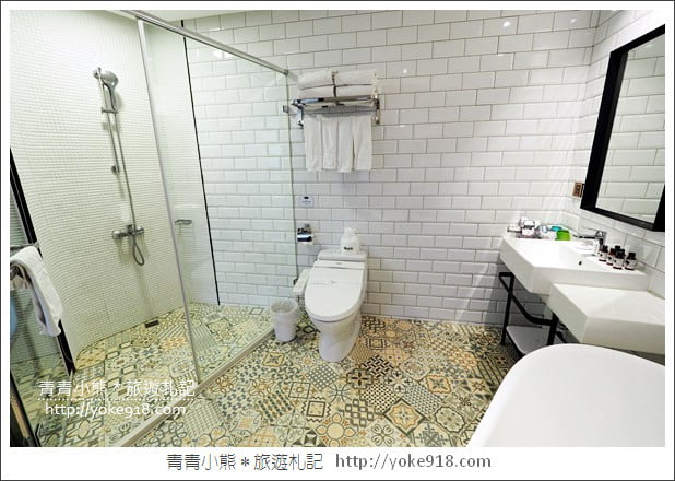 台中住宿》1969藍天飯店.華麗的行李箱牆&設計風房型好吸睛 @青青小熊*旅遊札記 台中住宿》1969藍天飯店.華麗的行李箱牆&設計風房型好吸睛 @青青小熊*旅遊札記