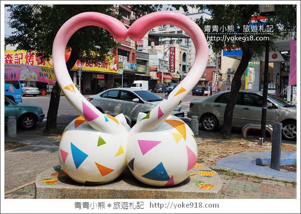 嘉義景點》民雄打貓親子廣場．貓咪主題公園~有沙坑、迷你攀岩兒童設施 @青青小熊＊旅遊札記