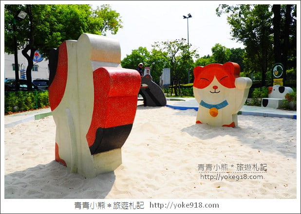 嘉義景點》民雄打貓親子廣場．貓咪主題公園~有沙坑、迷你攀岩兒童設施 @青青小熊＊旅遊札記