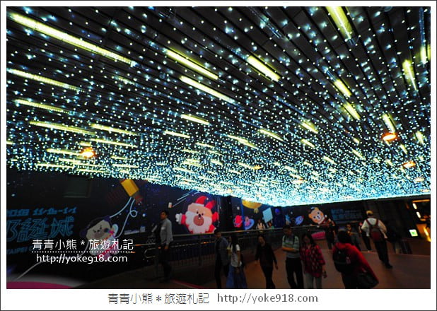 台北2018新北耶誕城》歡樂耶誕城．夢幻燈海.3D光雕秀.粉紅玫瑰星橋浪漫登場 @青青小熊＊旅遊札記