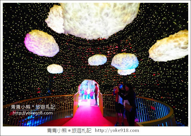 桃園景點》華泰名品城聖誕村.桃園最美聖誕樹~夢幻雪景浪漫滿點(活動已結束) @青青小熊*旅遊札記 桃園景點》華泰名品城聖誕村.桃園最美聖誕樹~夢幻雪景浪漫滿點(活動已結束) @青青小熊*旅遊札記