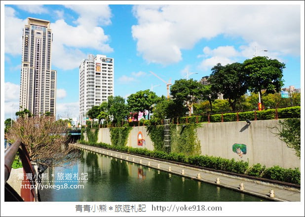 台北景點》新莊中港大排彩繪.積木水上步道,3D立體彩繪~親子同遊好去處 @青青小熊*旅遊札記 台北景點》新莊中港大排彩繪.積木水上步道,3D立體彩繪~親子同遊好去處 @青青小熊*旅遊札記
