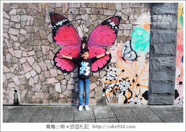 台北景點》新莊中港大排彩繪．積木水上步道,3D立體彩繪~親子同遊好去處 @青青小熊＊旅遊札記