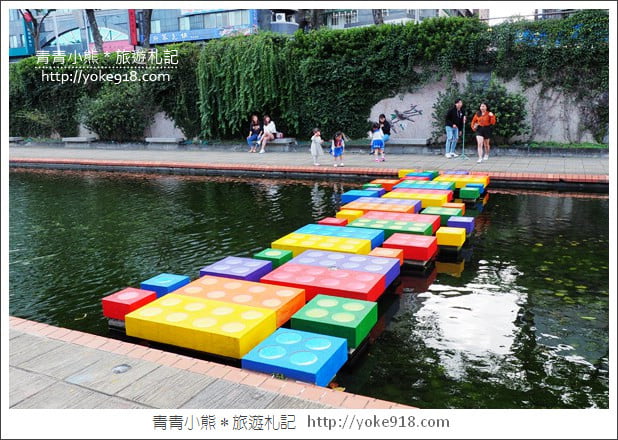 台北景點》新莊中港大排彩繪．積木水上步道,3D立體彩繪~親子同遊好去處 @青青小熊＊旅遊札記