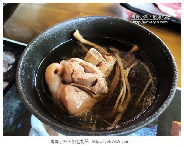 台中新社美食》菇神觀景複合式餐飲．冬菇土雞鍋~滿滿菇香的好味道 @青青小熊＊旅遊札記