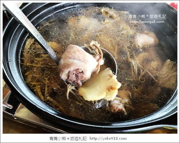 台中新社美食》菇神觀景複合式餐飲.冬菇土雞鍋~滿滿菇香的好味道 @青青小熊*旅遊札記 台中新社美食》菇神觀景複合式餐飲.冬菇土雞鍋~滿滿菇香的好味道 @青青小熊*旅遊札記